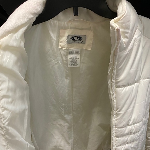 Lightweight coat. - Picture 2 of 3